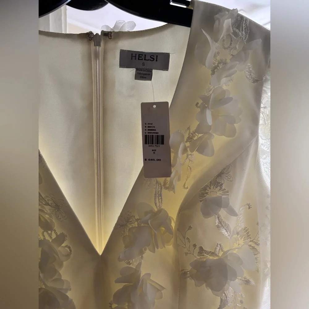 BRAND NEW/NEVER WORN Anthropologie Helsi Long-Sleeve V-Neck Floral Maxi Dress - Picture 7 of 10